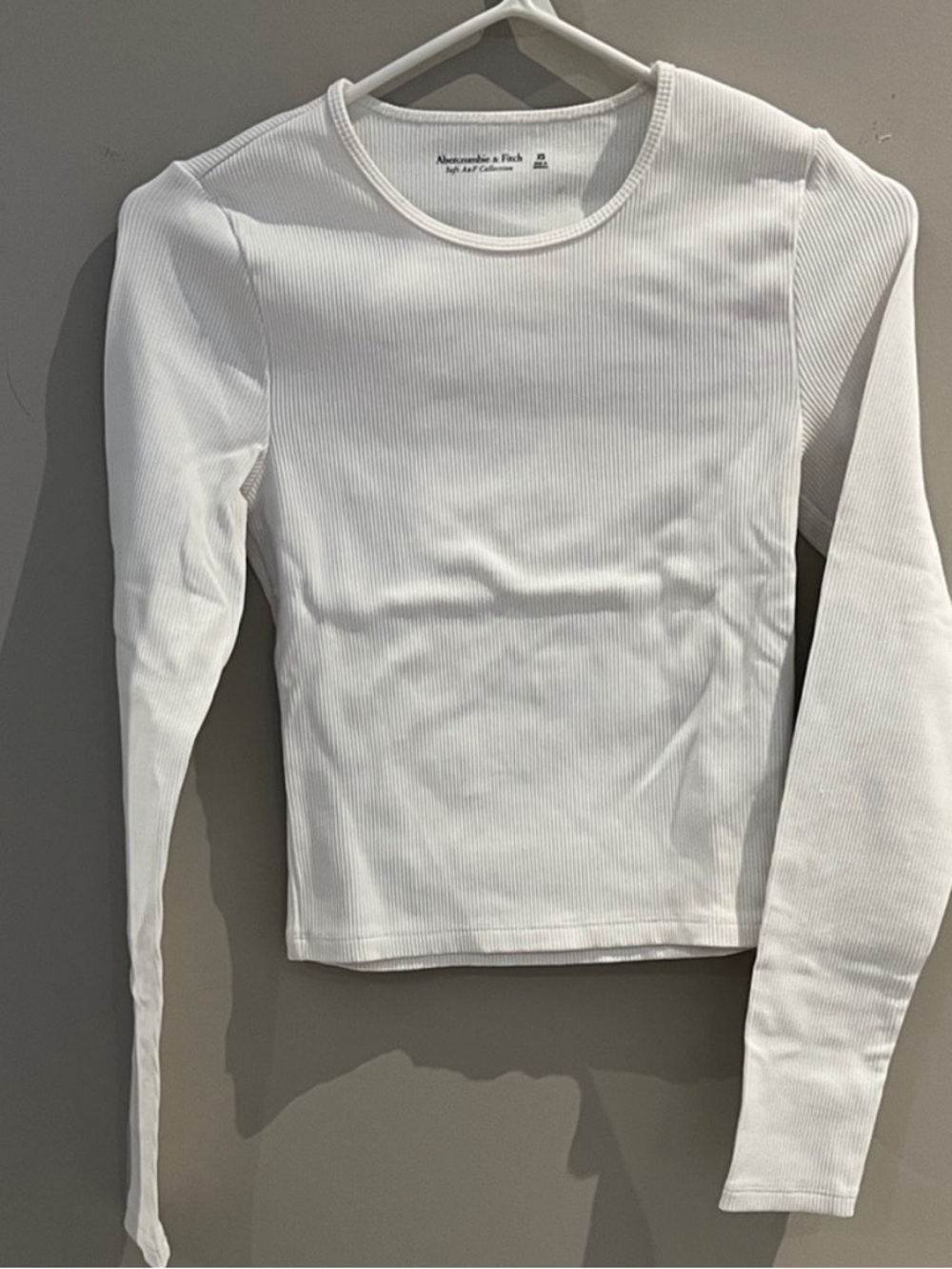 ABERCROMBIE & FITCH WHITE LONG SLEEVE